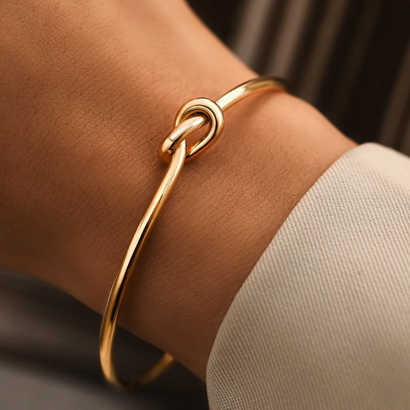 Adjustable Knot Bracelet (Gold)